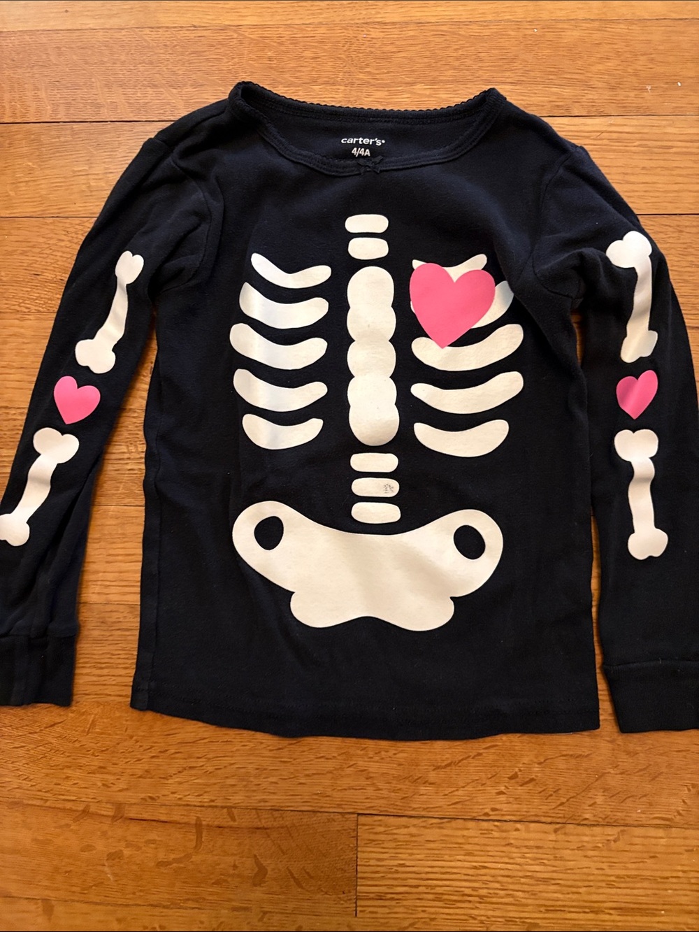 Girls 4T Halloween bundle: PJs, sweatshirt, shirt - Picture 3 of 16